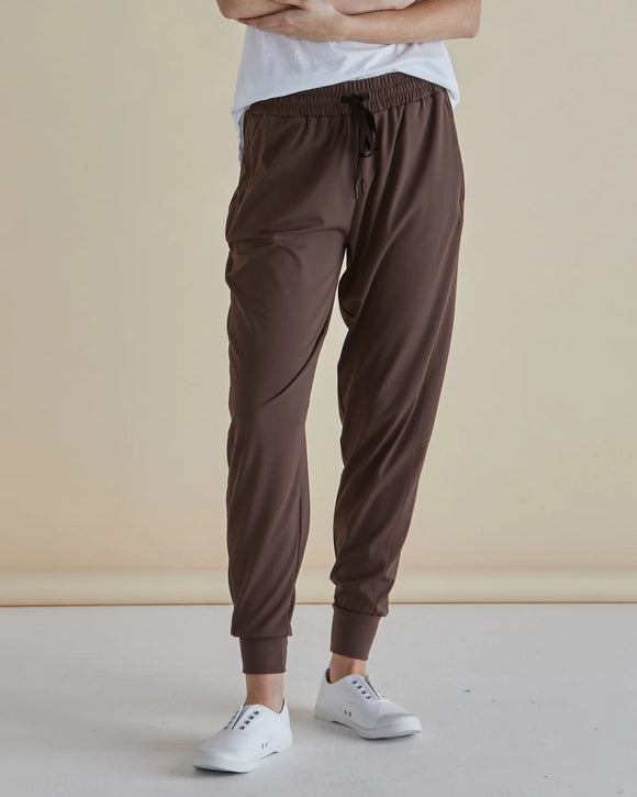 Betty Basics | Cara Travel Jogger