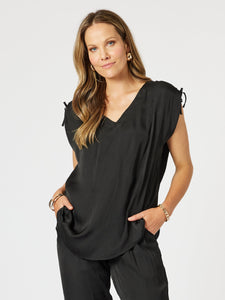 HAMMOCK & VINE | TRAVELLER LUXE V NECK TOP | BLACK - 46145